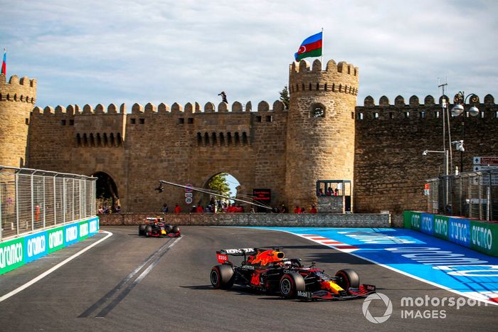 Max Verstappen, Red Bull Racing RB16B, Sergio Perez, Red Bull Racing RB16B