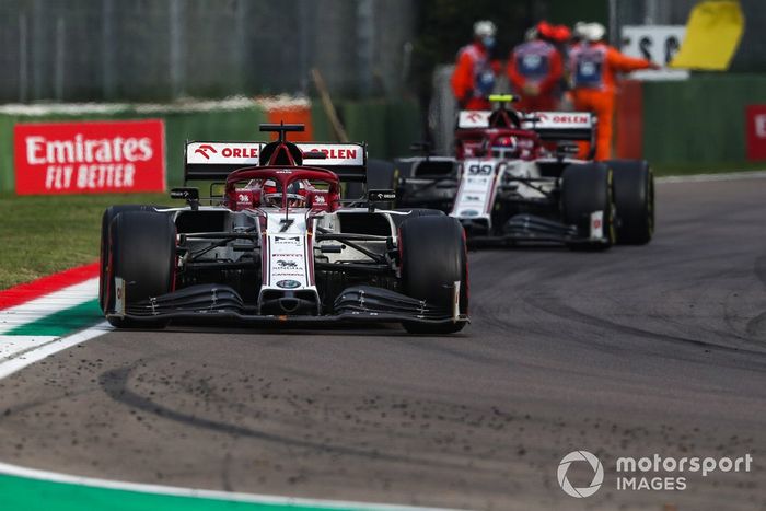 Kimi Raikkonen, Alfa Romeo Racing C39, Antonio Giovinazzi, Alfa Romeo Racing C39