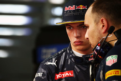 Макс Ферстаппен, Red Bull Racing та Джанп'єтро Ламбазі, інженер Red Bull Racing