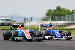 Рио Харьянто, Manor Racing MRT05 и Фелипе Наср, Saber C35