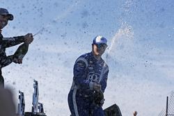 Podium: winner Josef Newgarden, Team Penske Chevrolet, second place Will Power, Team Penske Chevrolet