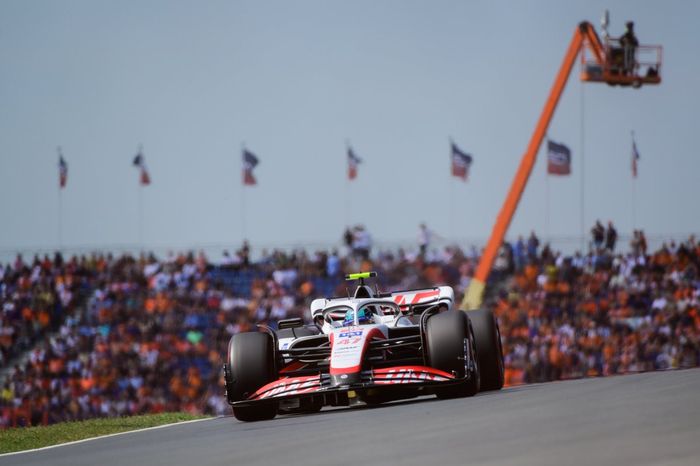 Mick Schumacher, Haas VF-22