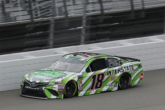 Kyle Busch, Joe Gibbs Racing, Toyota Camry Interstate Batteries