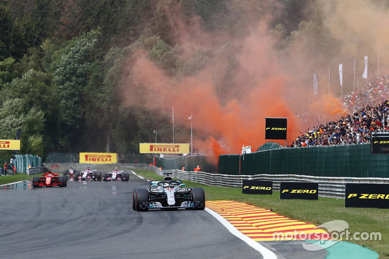 Lewis Hamilton, Mercedes AMG F1 W09, leads Sebastian Vettel, Ferrari SF71H, on the formation lap