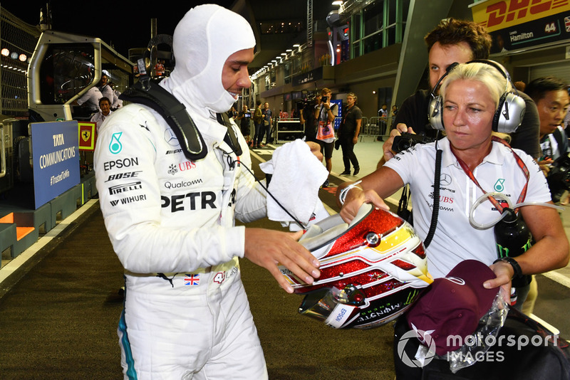 Lewis Hamilton 79. rajtelsősége a Forma-1-ben - F1 2018 - Szingapúri Nagydíj