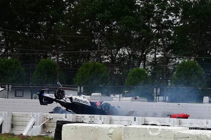 Robert Wickens, Schmidt Peterson Motorsports Honda, James Hinchcliffe, Schmidt Peterson Motorsports Honda, Ryan Hunter-Reay, Andretti Autosport Honda, Pietro Fittipaldi, Dale Coyne Racing Honda, choque