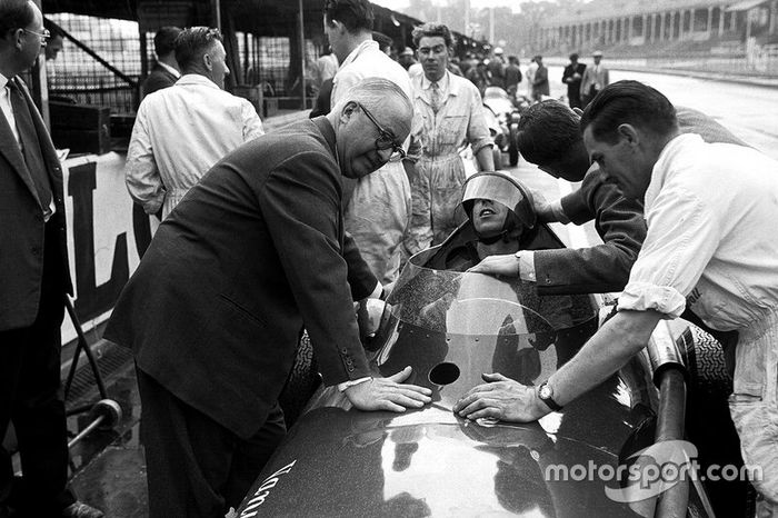 Tony Brooks, Vanwall e Stirling Moss, Vanwall