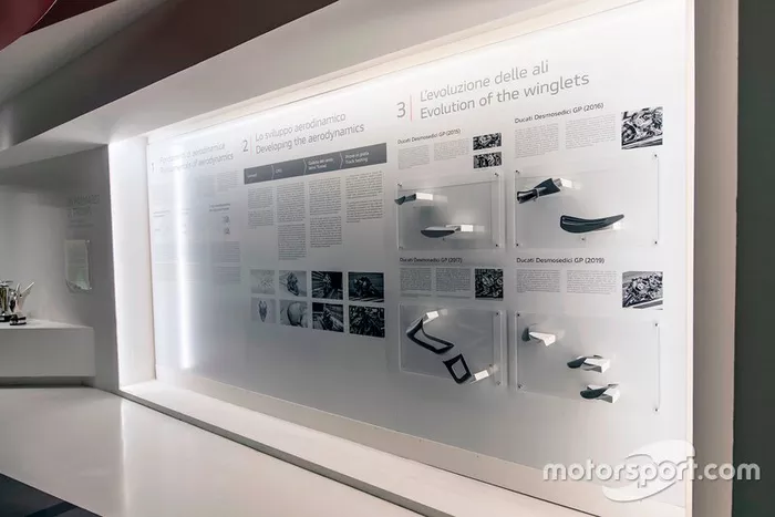 Pannelli espositivi della mostra Anatomia della Velocita