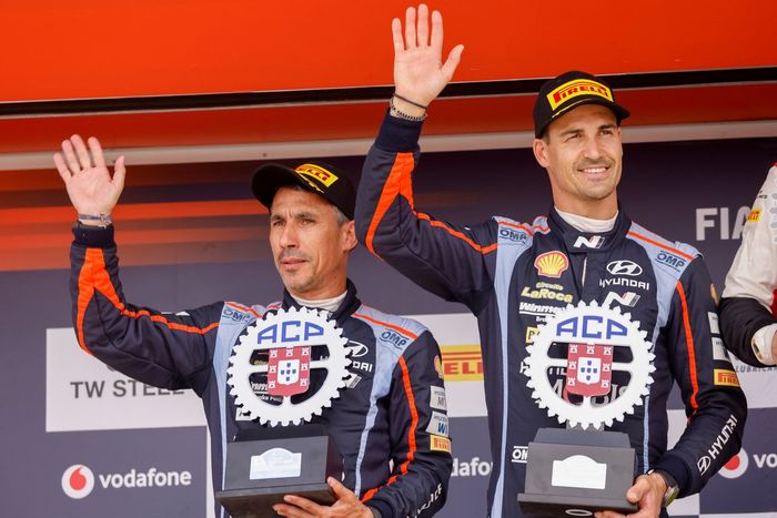Podio: Dani Sordo, Candido Carrera, Hyundai World Rally Team Hyundai i20 N Rally1