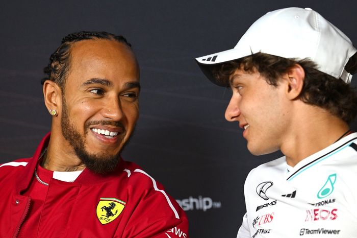 Lewis Hamilton, Ferrari, Andrea Kimi Antonelli, Mercedes en la rueda de prensa