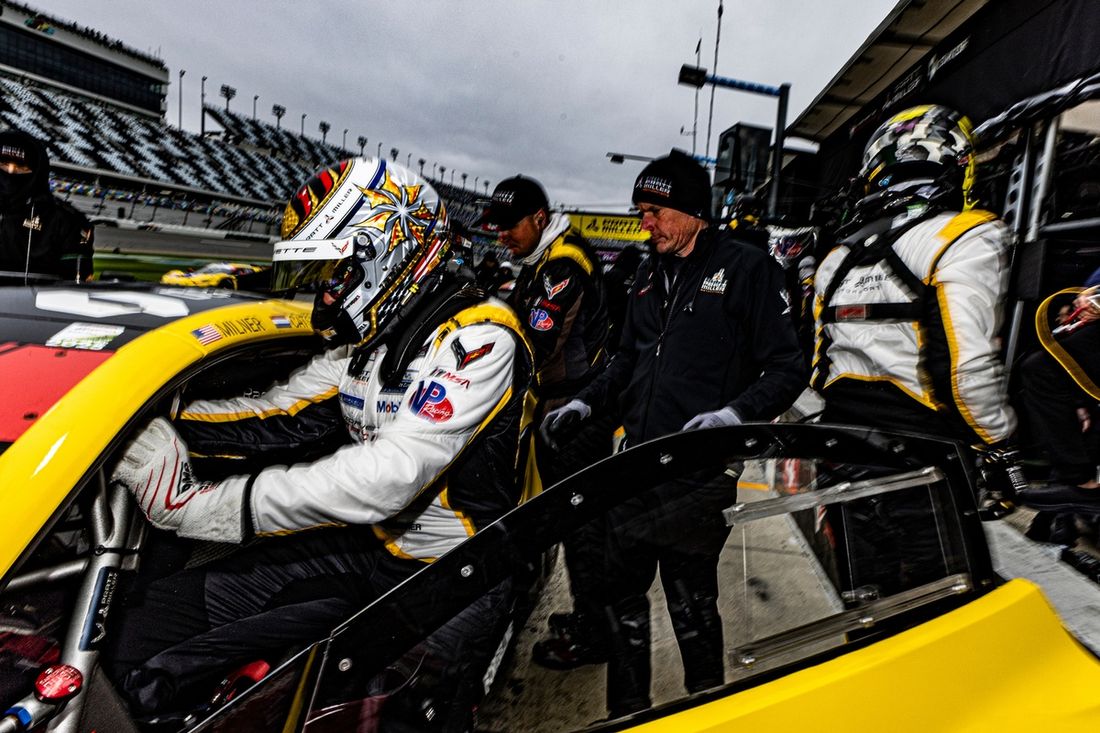 #4 Corvette Racing by Pratt Miller Motorsports Corvette Z06 GT3.R: Tommy Milner, Nicky Catsburg, Nico Varrone