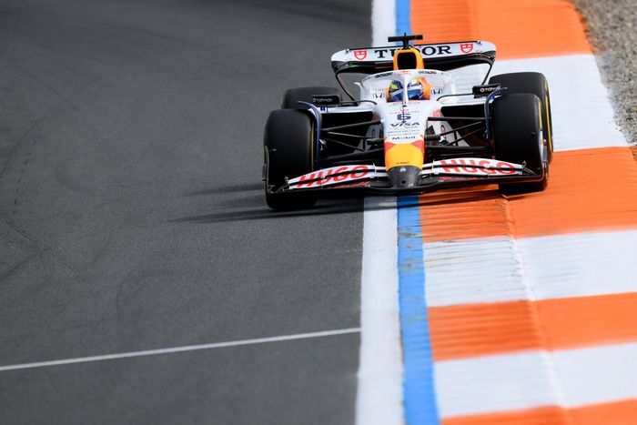 Isack Hadjar, Equipo Racing Bulls