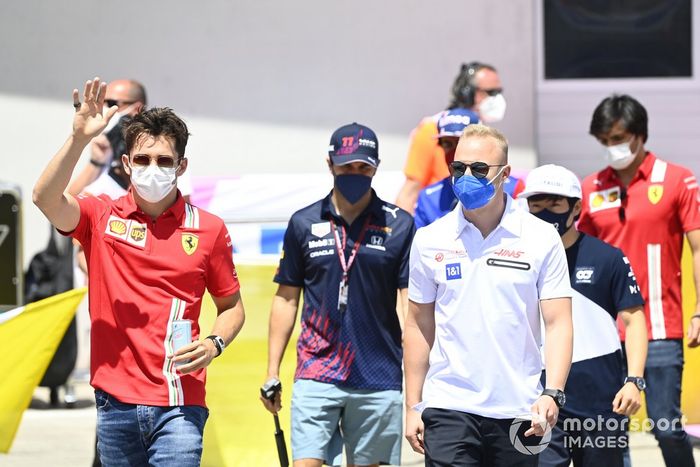 Charles Leclerc, Ferrari,  Nikita Mazepin, Haas F1