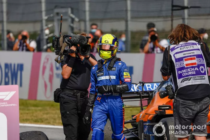Tercer lugar Lando Norris, McLaren, en Parc Ferme