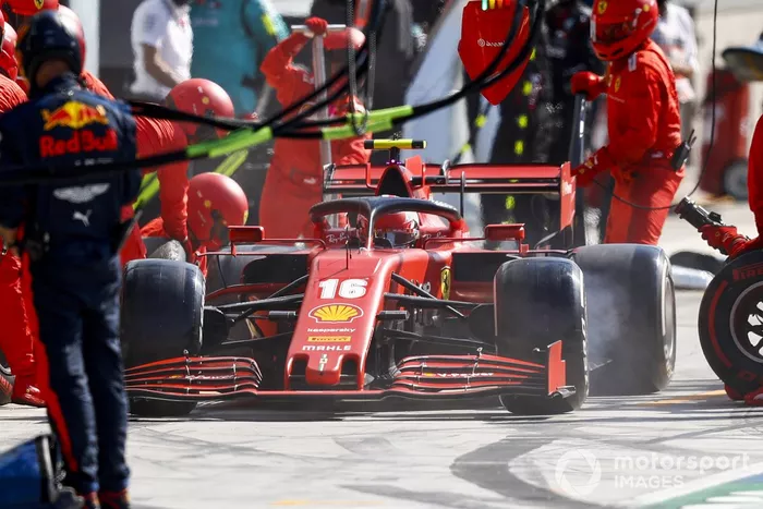 Charles Leclerc, Ferrari SF1000, en pits