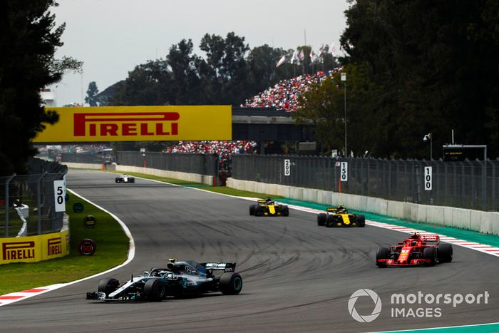 Valtteri Bottas, Mercedes AMG F1 W09 EQ Power+,  Kimi Raikkonen, Ferrari SF71H, Carlos Sainz Jr., Renault Sport F1 Team R.S. 18, y Nico Hulkenberg, Renault Sport F1 Team R.S. 18