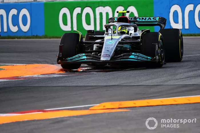Lewis Hamilton, Mercedes W13
