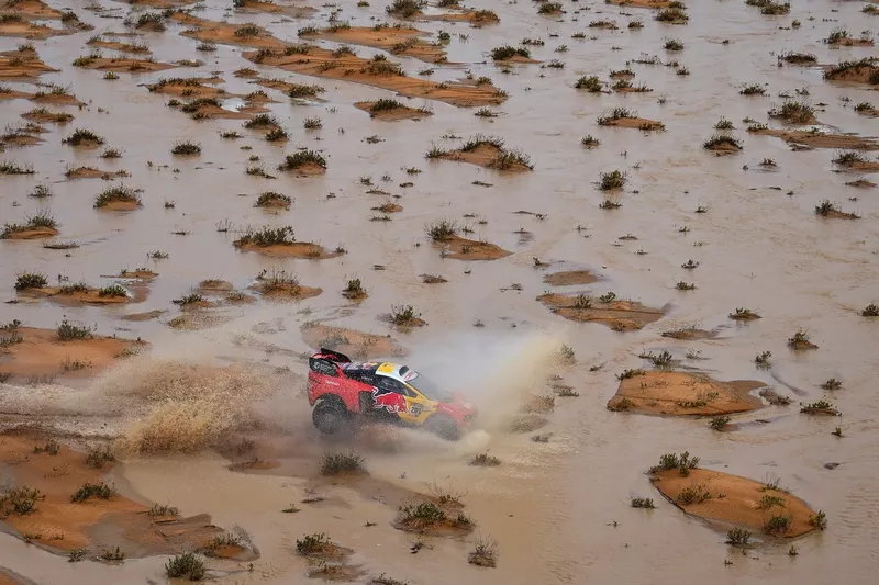 #201 Bahrain Raid Xtreme Prodrive: Sebastien Loeb, Fabian Lurquin