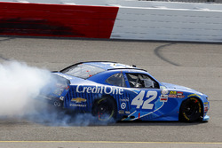Race winner Kyle Larson, Chip Ganassi Racing Chevrolet