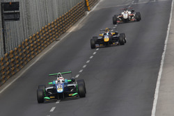 António Félix da Costa, Carlin Dallara Volkswagen en tête de la course