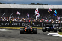 Маркус Ерікссон, Sauber C36, Фернандо Алонсо, McLaren MCL32