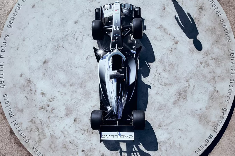زي كاديلاك F1