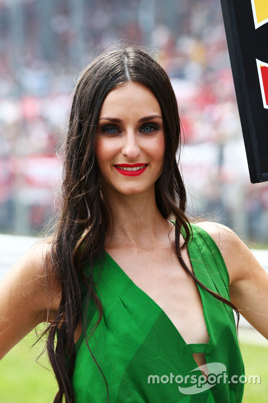 Grid girl
