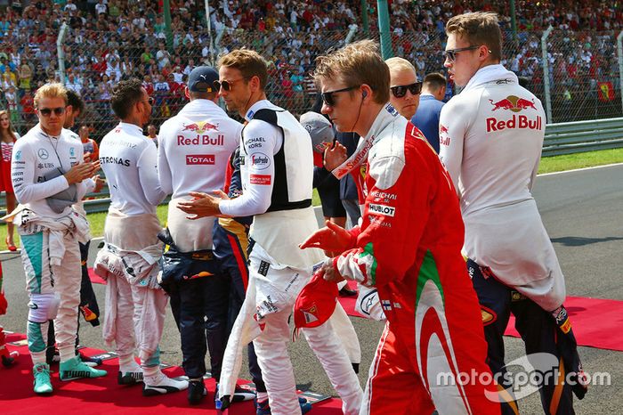 Kimi Raikkonen, Ferrari durante el himno nacional