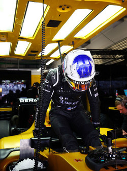 Сергей Сироткин, Renault Sport F1 Team RS16