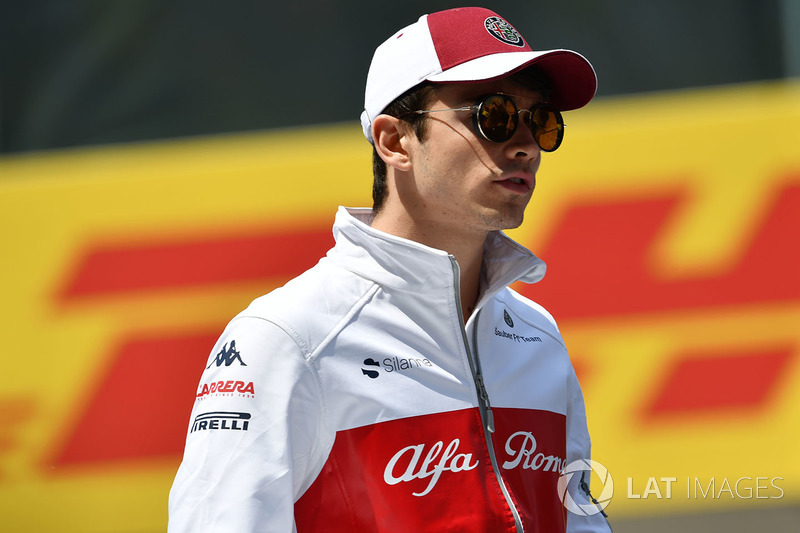 Charles Leclerc, Sauber, lors de la parade des pilotes