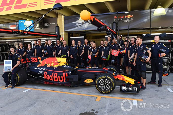 Red Bull Racing group photo