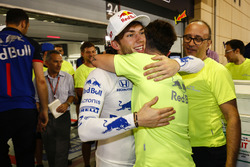Pierre Gasly, Toro Rosso, celebrates 4th place with his team