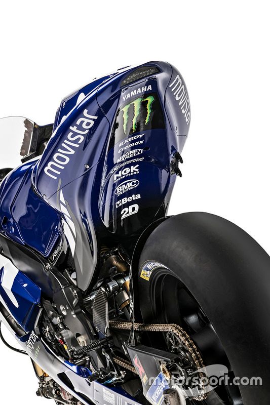 Moto de Valentino Rossi, Yamaha Factory Racing