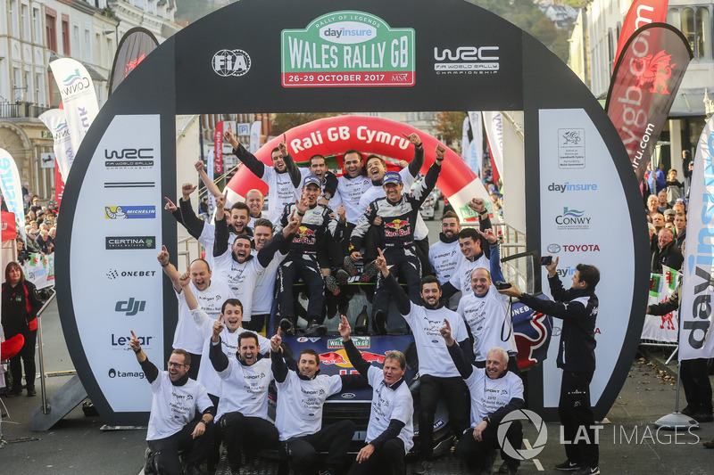 Campeón del mundo Sébastien Ogier, Julien Ingrassia, Ford Fiesta WRC, M-Sport