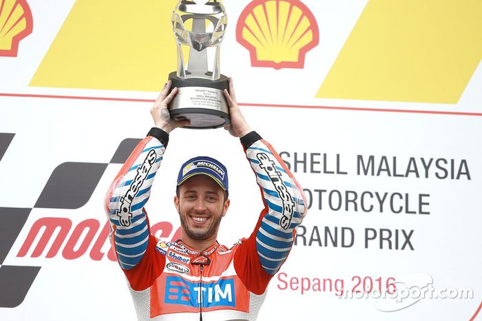 Podio: ganador de la carrera Andrea Dovizioso, Ducati Team