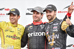 Podium: Sieger Will Power, Team Penske, Chevrolet, 2. Platz, Helio Castroneves, Team Penske, Chevrol