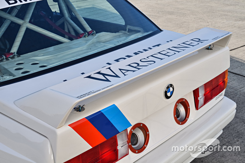 BMW M3 DTM E30 в деталях