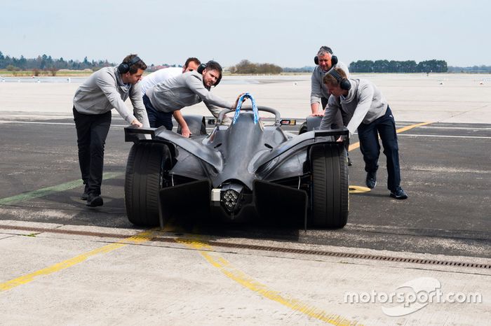 Tom Blomqvist, BMW iFE.18