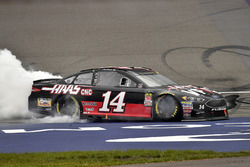 1. Clint Bowyer, Stewart-Haas Racing, Ford Fusion Haas 30 Years of the VF1