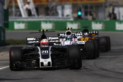 Kevin Magnussen, Haas F1 Team VF-17, Lance Stroll, Williams FW40, Nico Hulkenberg, Renault Sport F1