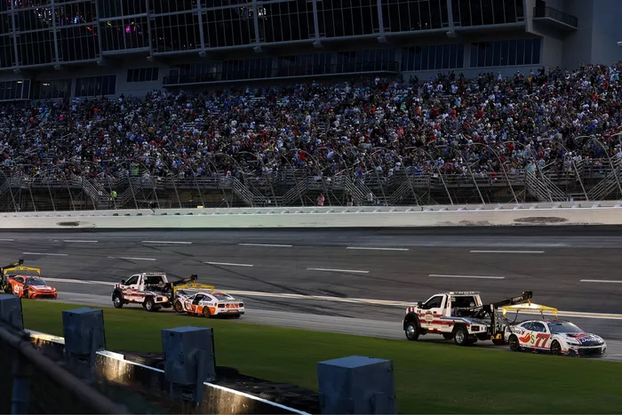 Corey Lajoie, Rick Ware Racing Ford, Carson Hocevar, Spire Motorsports Chevrolet