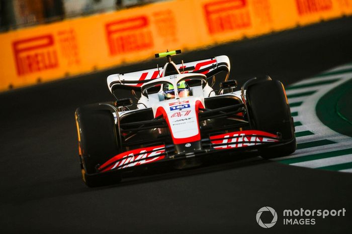 Mick Schumacher, Haas VF-22