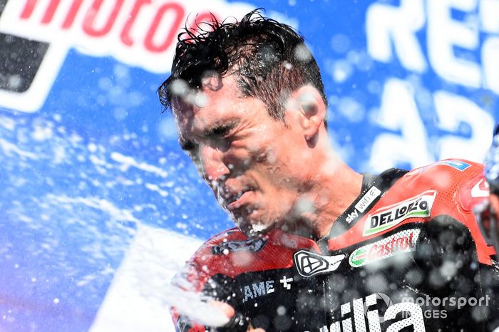 Podio: ganador Aleix Espargaró, Aprilia Racing Team