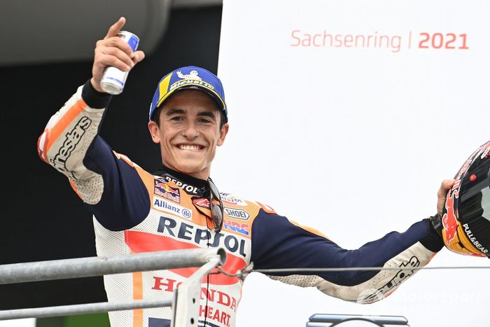 Podio: ganador Marc Márquez, Repsol Honda Team