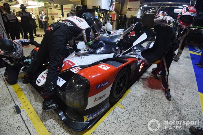 Pitstop #8 Toyota Gazoo Racing Toyota TS050: Sbastien Buemi, Kazuki Nakajima, Brendon Hartley