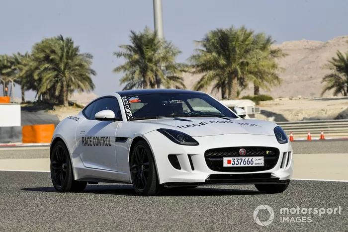 Coche de Control de Carreras