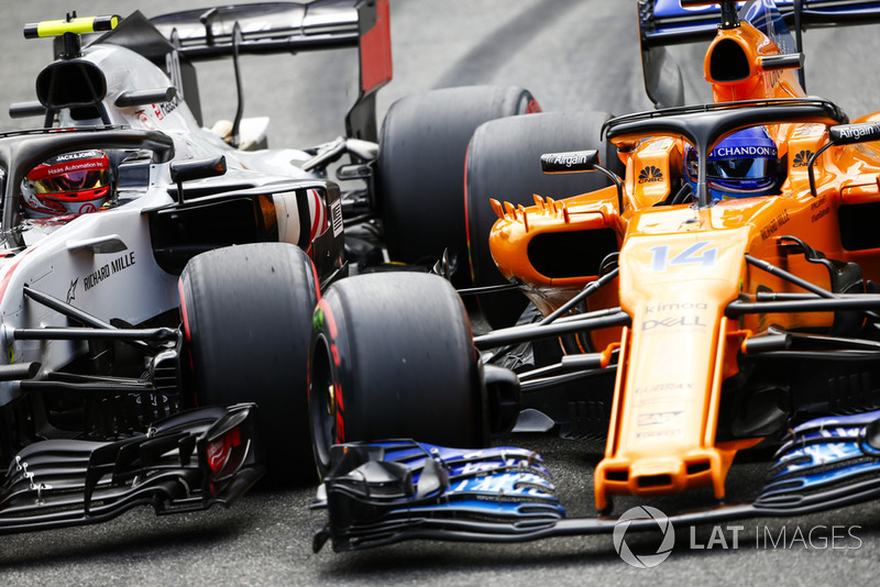 Alonso ve Magnussen sıralamada çekişiyor