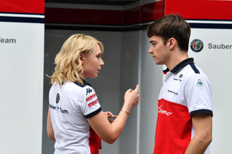Charles Leclerc, Alfa Romeo Sauber F1 Team and Ruth Buscombe, Alfa Romeo Sauber F1 Team Race Strategist