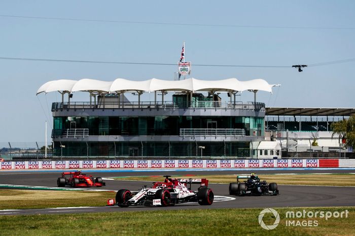 Kimi Raikkonen, Alfa Romeo Racing C39, Valtteri Bottas, Mercedes F1 W11, Charles Leclerc, Ferrari SF1000