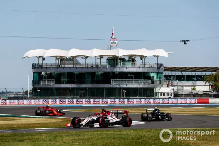 Kimi Raikkonen, Alfa Romeo Racing C39, Valtteri Bottas, Mercedes F1 W11, Charles Leclerc, Ferrari SF1000